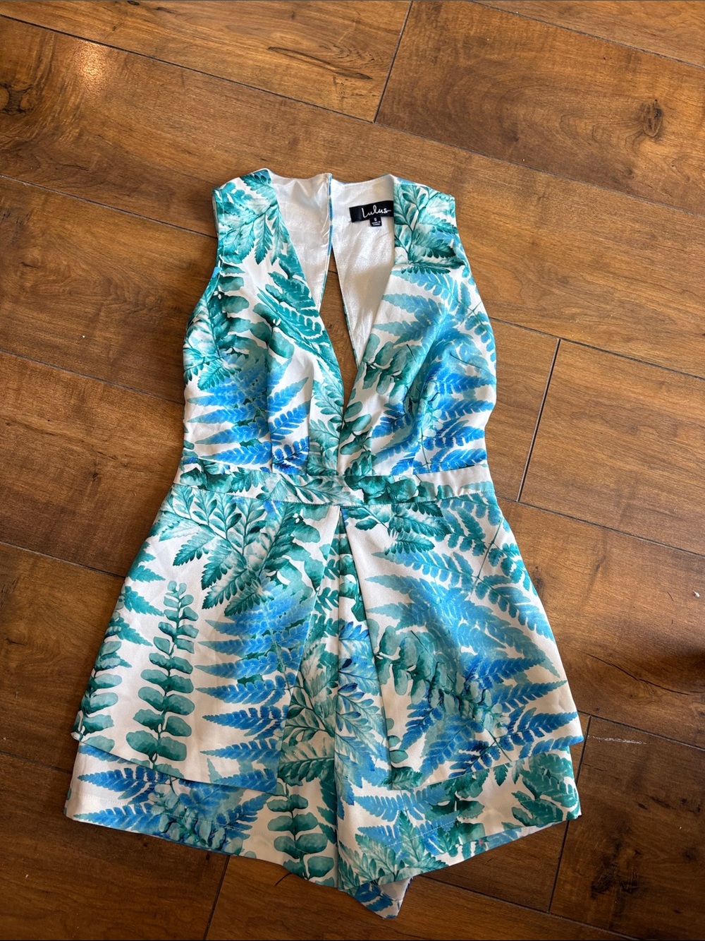 Lulu's Blue Green Fern Print V-Neck Dress